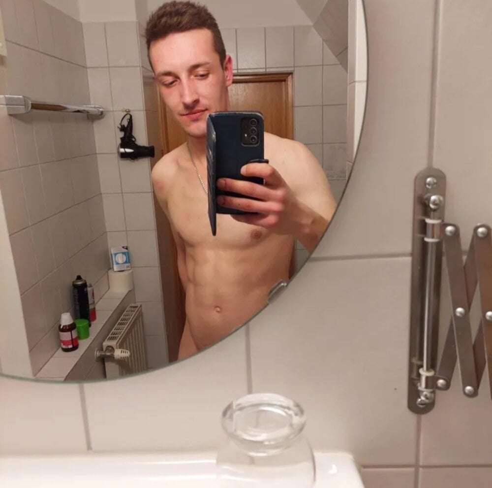 komandiere-mich-live from stripchat