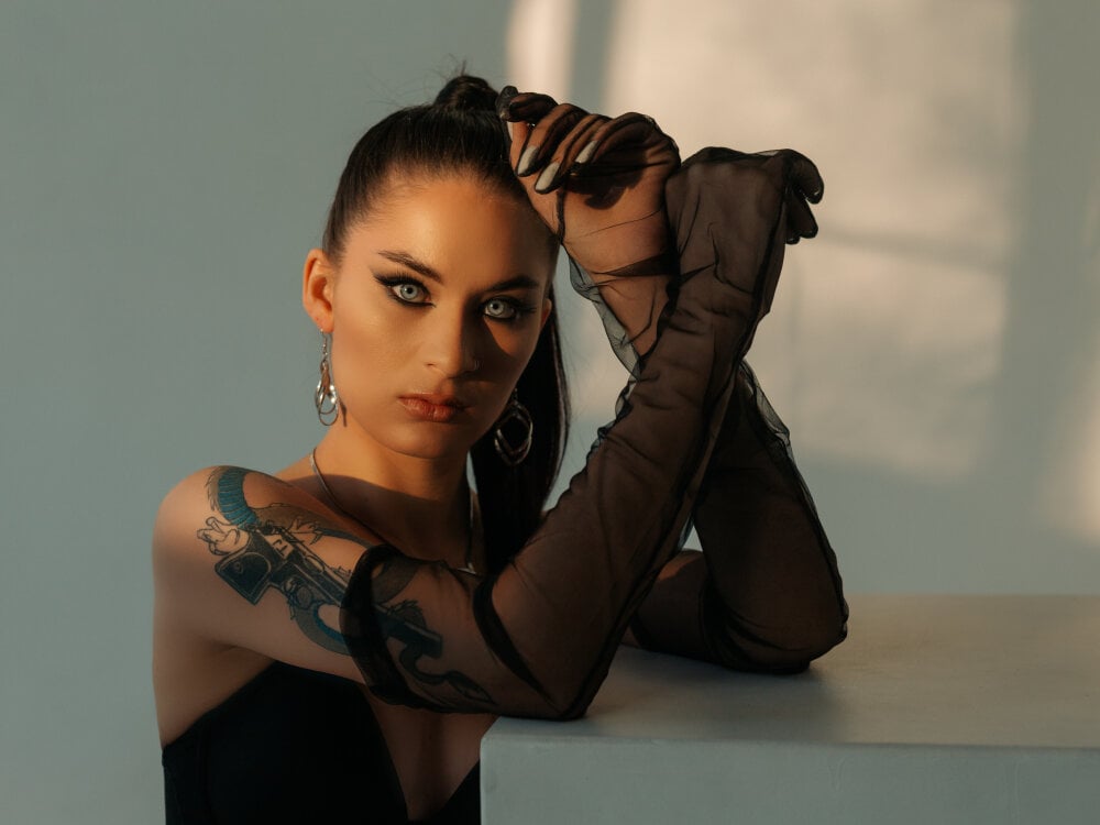 Live sex webcam photo for RachelSimpson #289967955