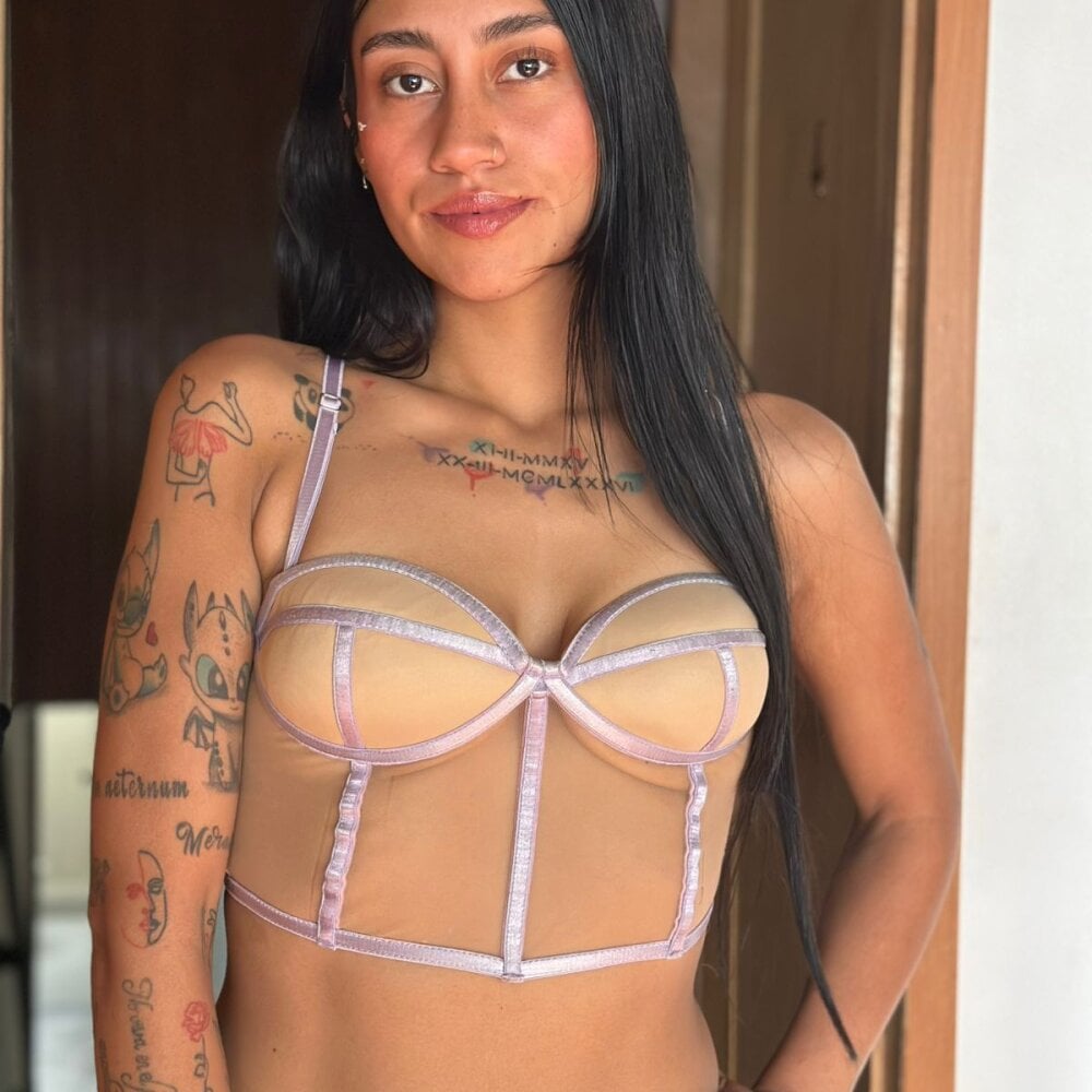 iluvcams.com _madison_1 livesex profile in in-the-witches-forest cams