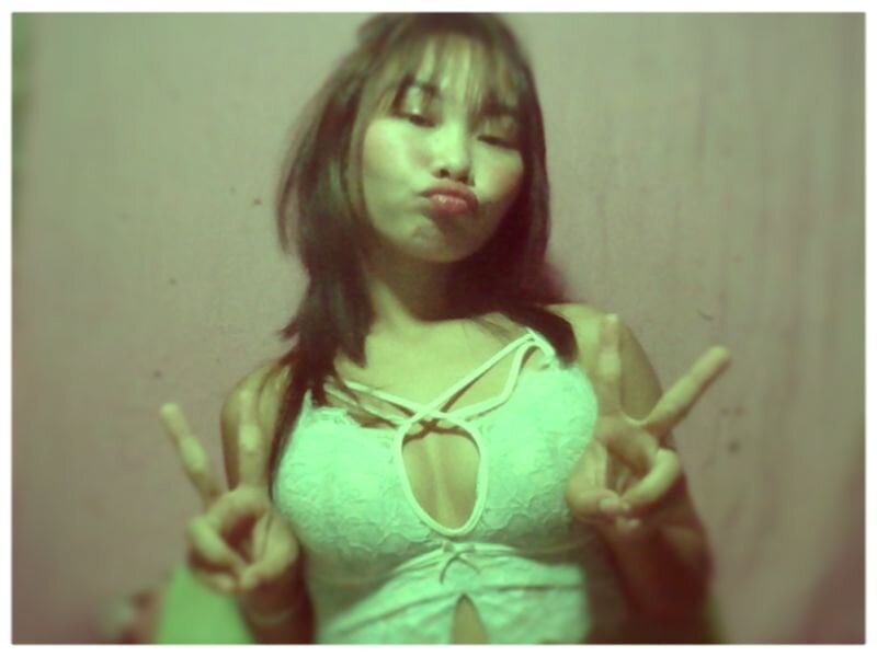 xxx-topcamgirls.com shyra_mae livesex profile in asia cams