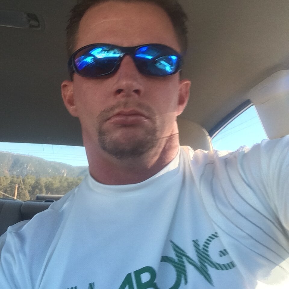 2hotchicksandjack profile