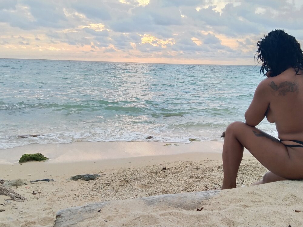 mya_ali's most recent online preview