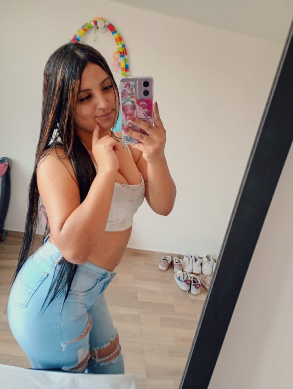 Chloe01__