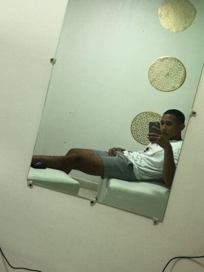Hot_mechanic Male Cheapprivates Live Webcam Sex