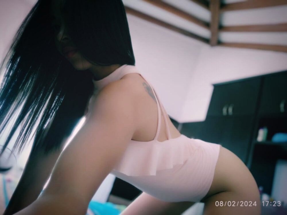 Live sex webcam photo for NataTentation #290230674