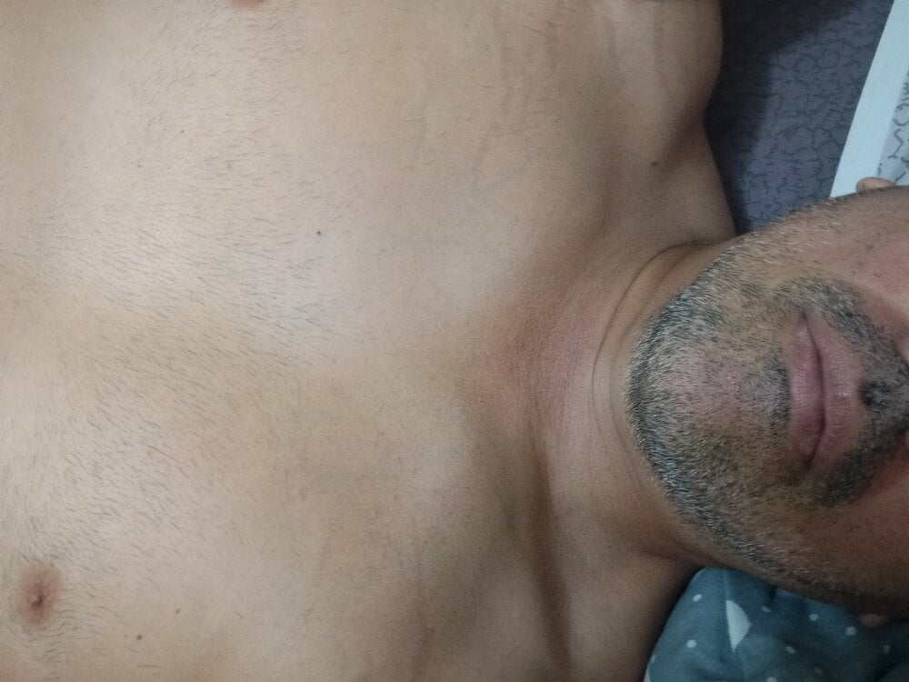 elchino82-80 from stripchat