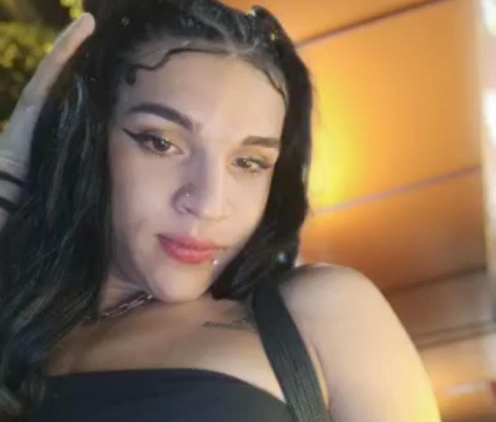 hotnaughtytransgirl profile