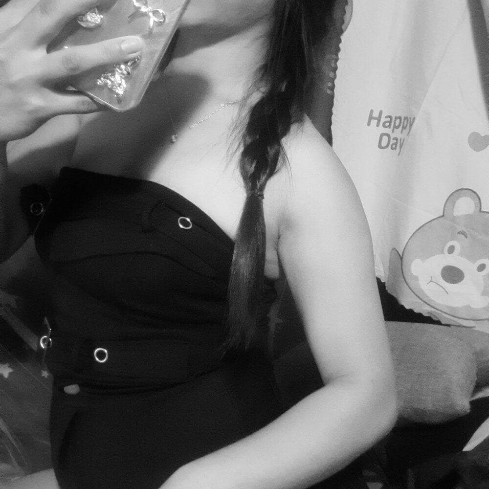 watchgirlcam.com mayly_lucky2 livesex profile in im-in-latvia-near-daugavpils cams