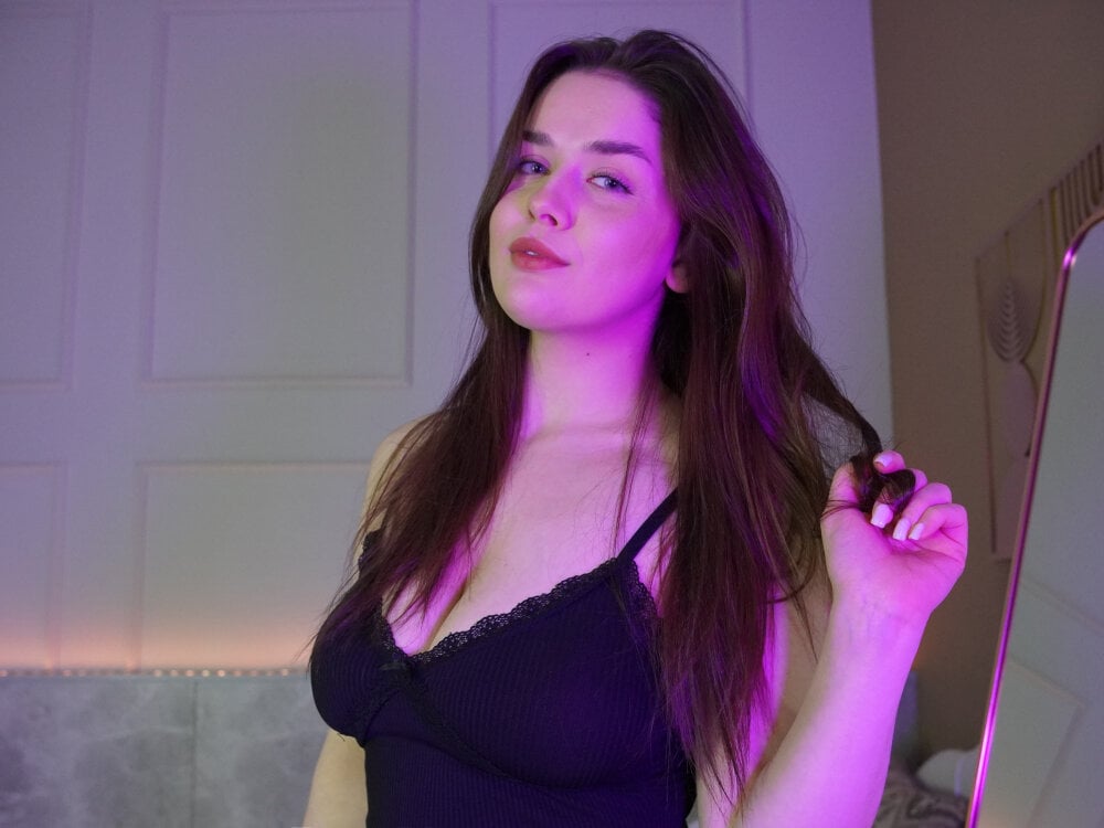 melanie_neal webcam profile - Spanish