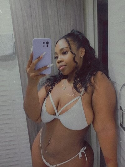 Megaanfox - big tits ebony