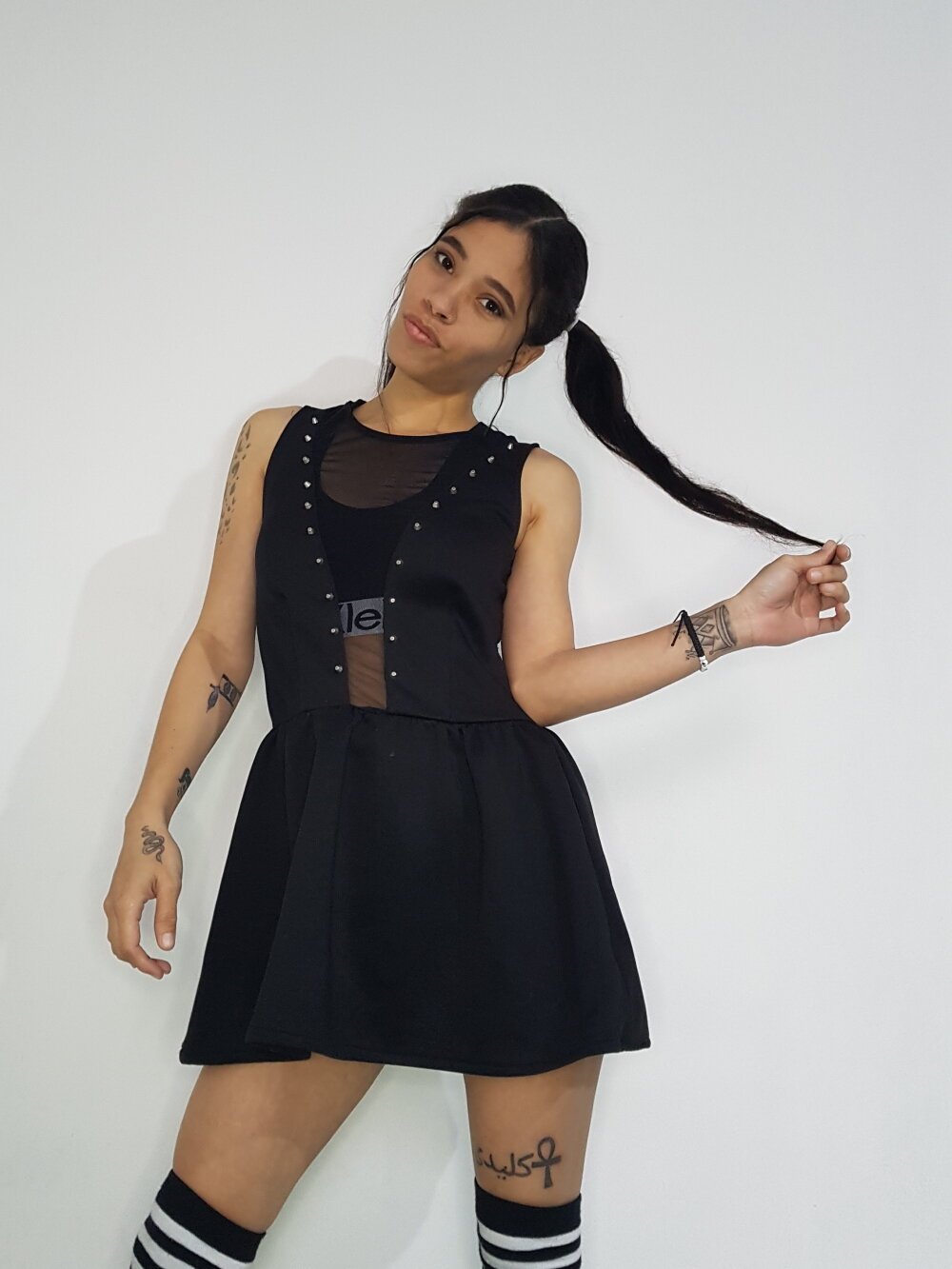 tessa33's Offline XXX Chat