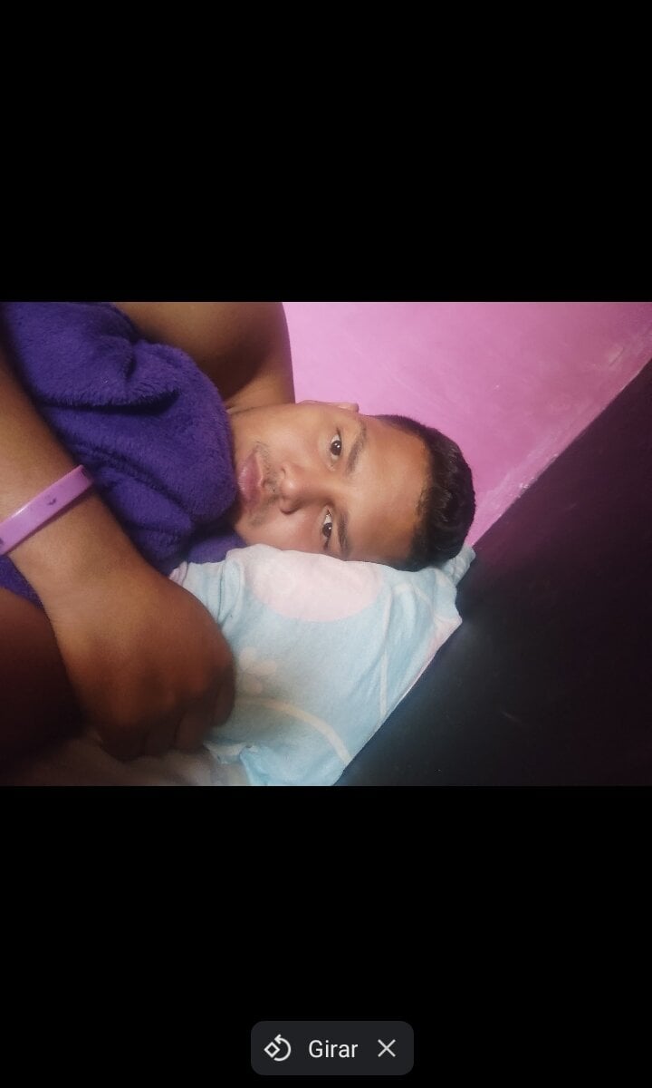 ricardod22 from stripchat