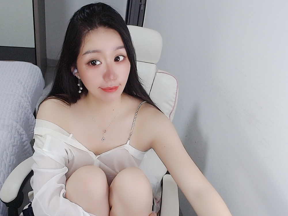 angela-amy from stripchat