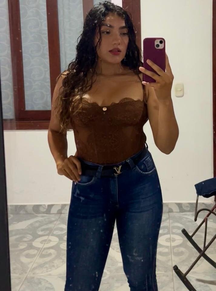 yournaughtybaby18_ profile