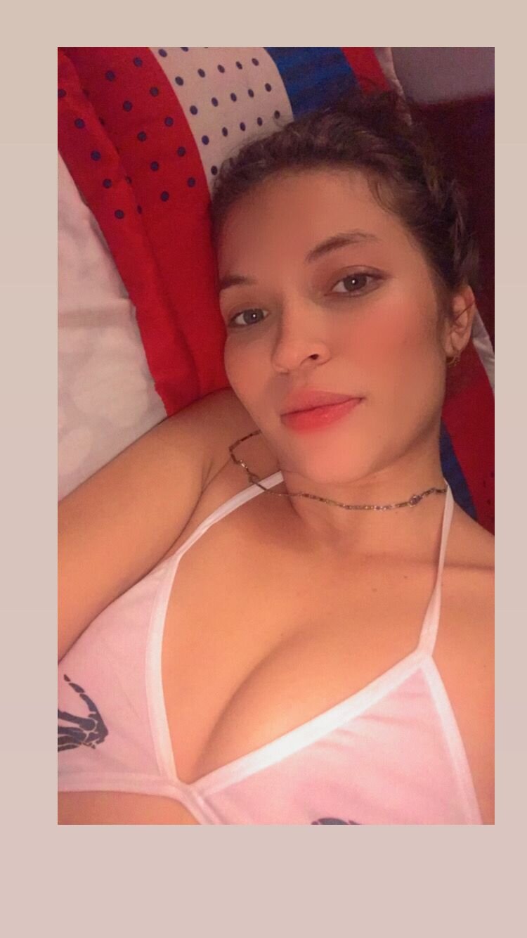 Isla1Rose