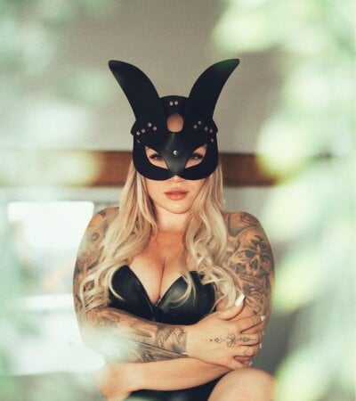 JuicyLou_