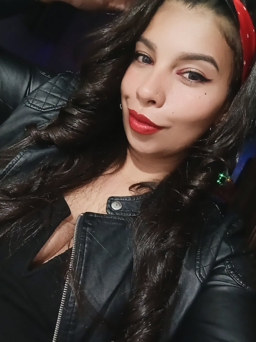 free6cams.com maggiass livesex profile in i-prefer-to-keep-it-a-secret cams