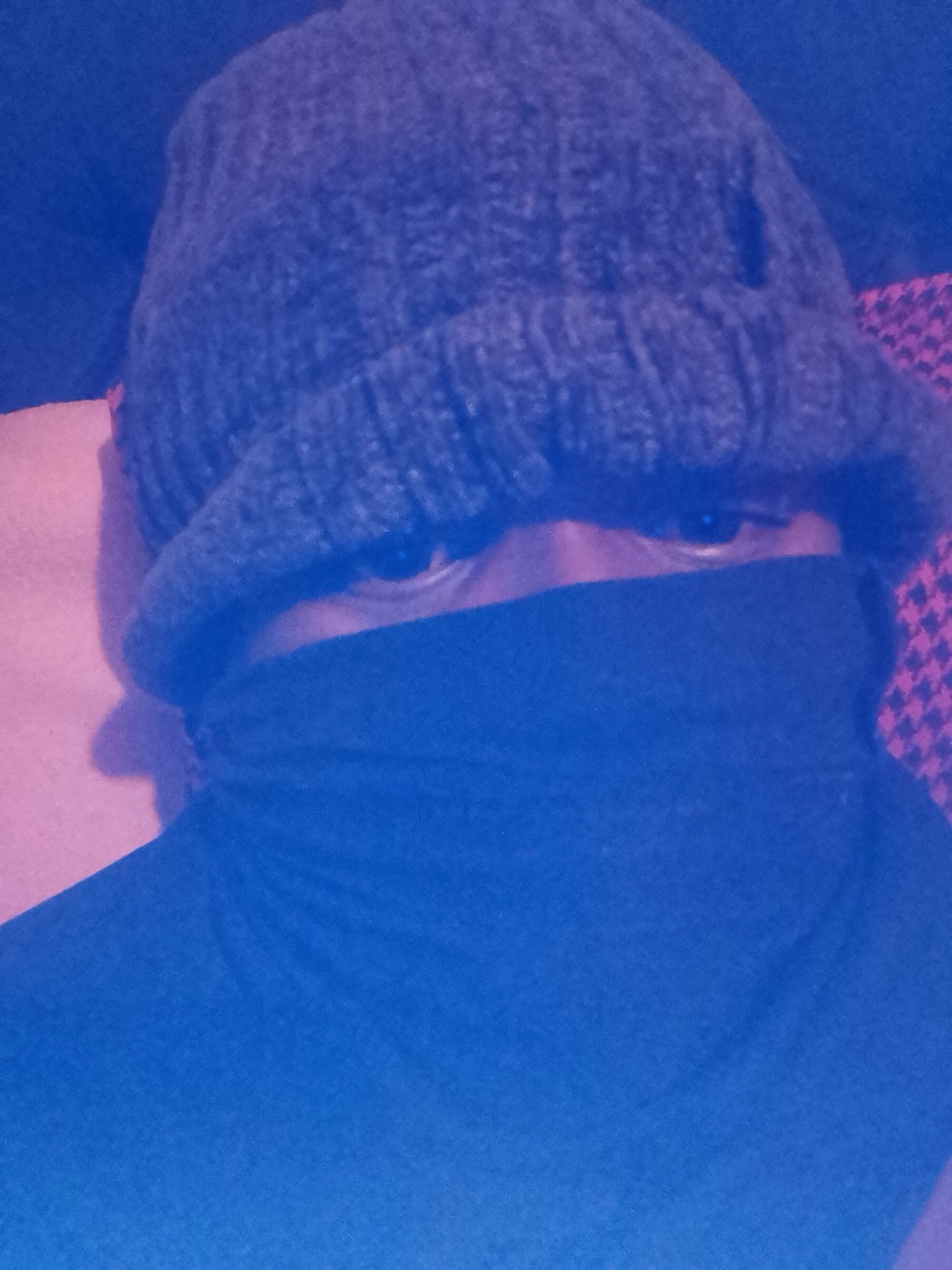 CuriousxxxDude