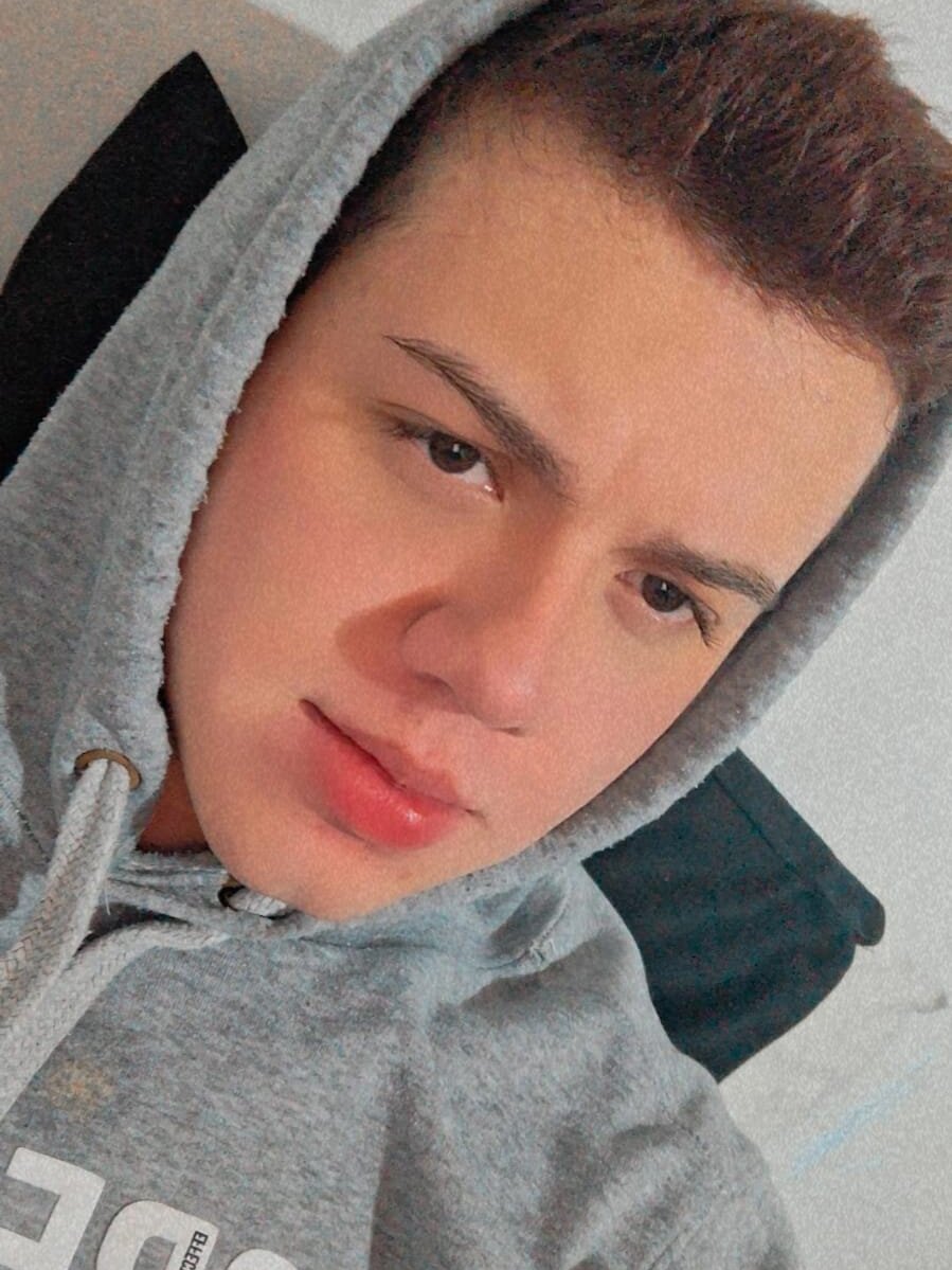 Davvee_ profile