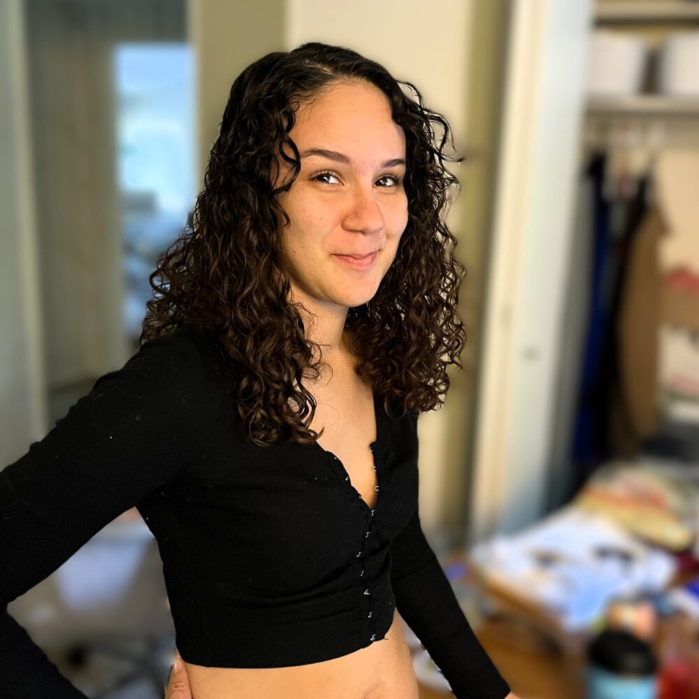 mega-camsex.com ravensoto livesex profile in house-by-the-road cams