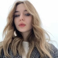 LauraMicel's Offline Chat Room