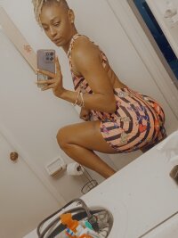 ForeignnKayy offline chatrum