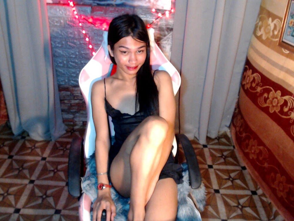 Watch  your_goddess_jasmine live on cam at StripChat