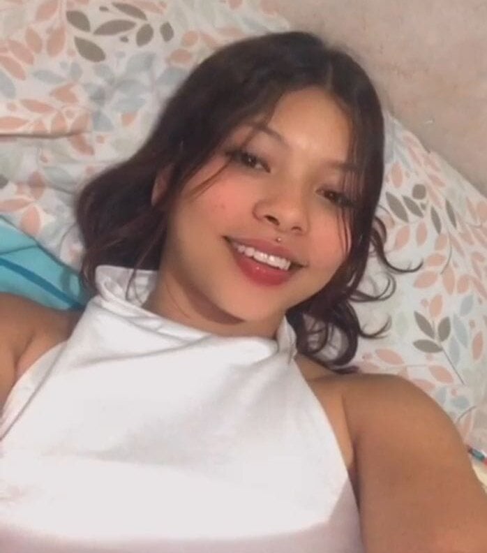 elivecams.com chaarlotte_09 livesex profile in small-tits cams