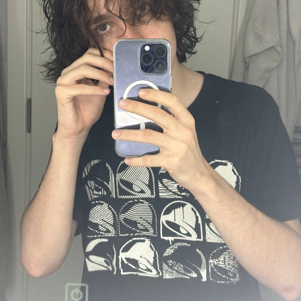 amadeo_alfiery from stripchat