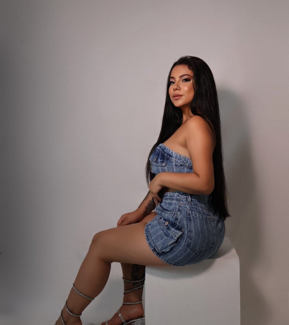 megan_ivy webcam profile - Australian