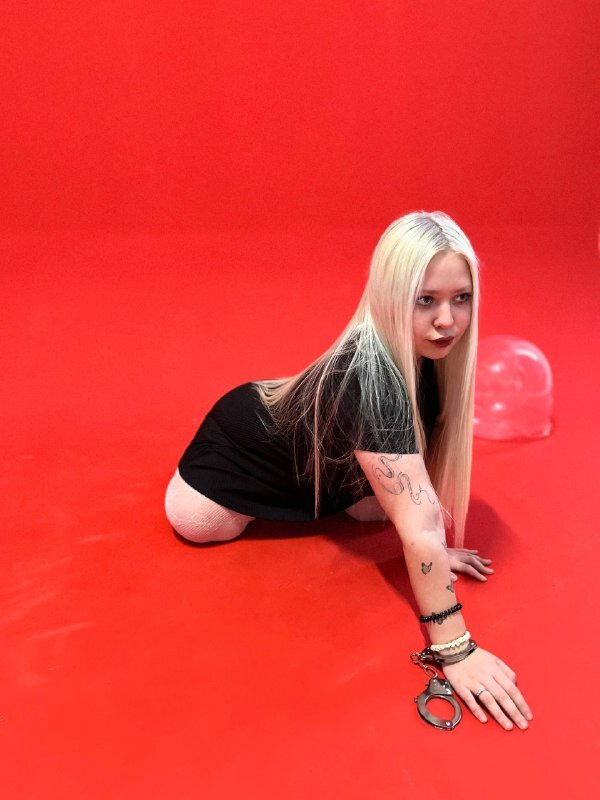blonde_cattt