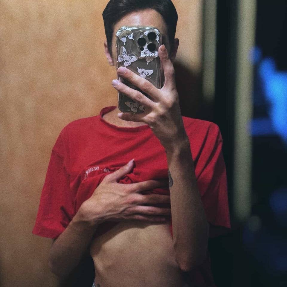 alexnaughty14 from stripchat