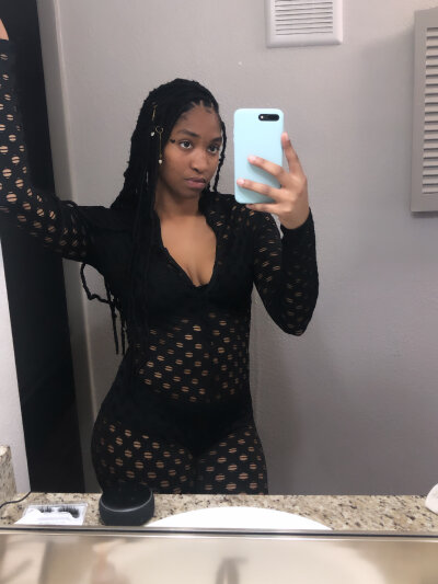 HoneyMercedes on StripChat