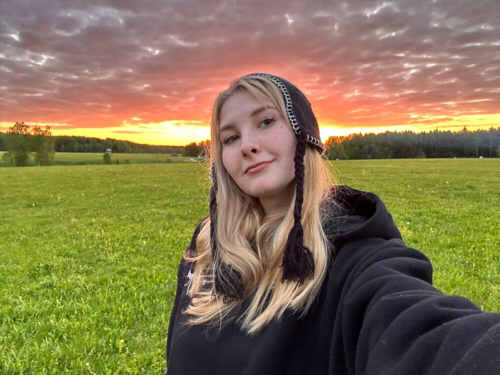 Live sex webcam photo for FloraAleck #289549934