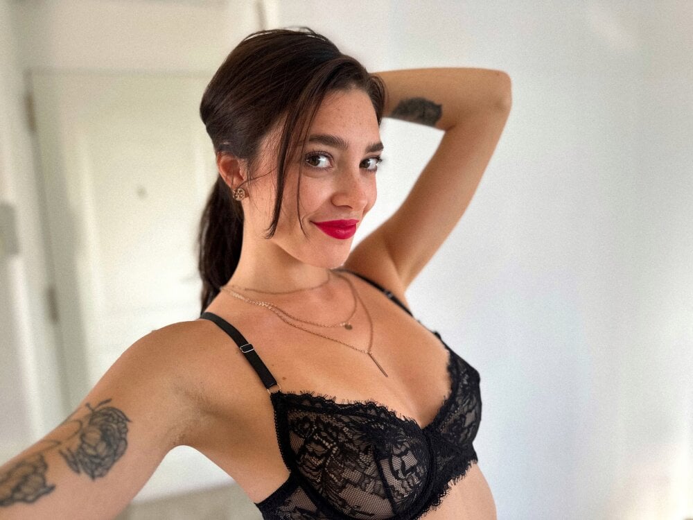 Your_Badass_ Adlı Modelin Çevrimdışı XXX Sohbeti