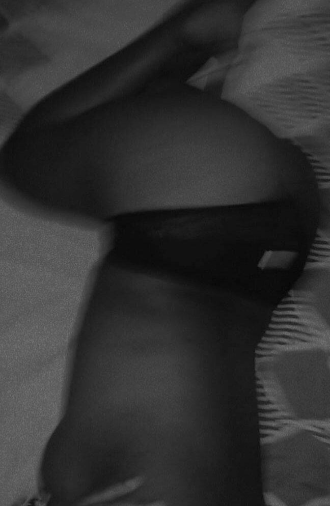 laura_sexy_black profile