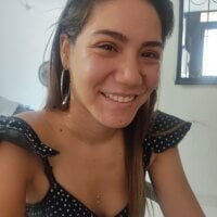 nattasha_cam's Offline Chat Room