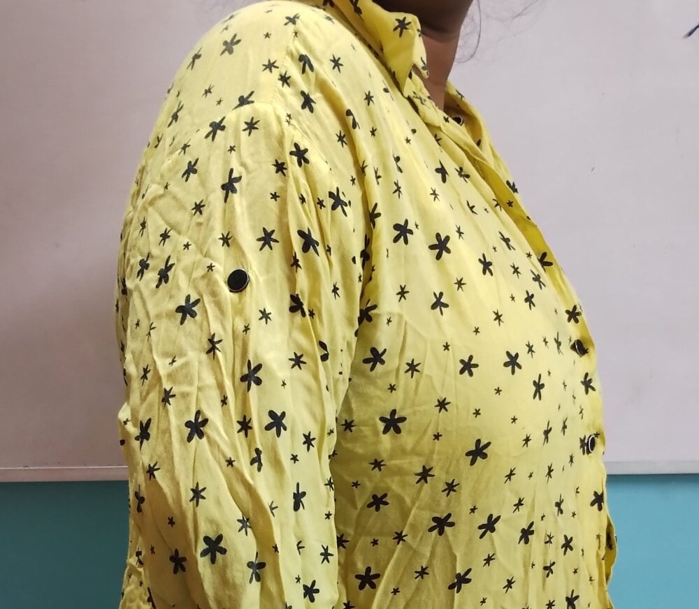 ANUBHABI live cam model at StripChat