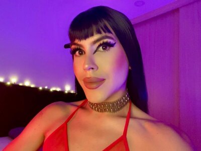 SASSYBlTCH Live Cam on StripChat