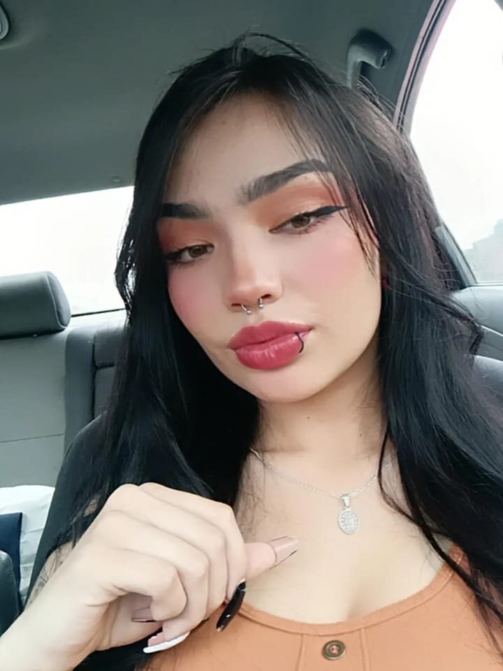 trixx_y ☔ live cam