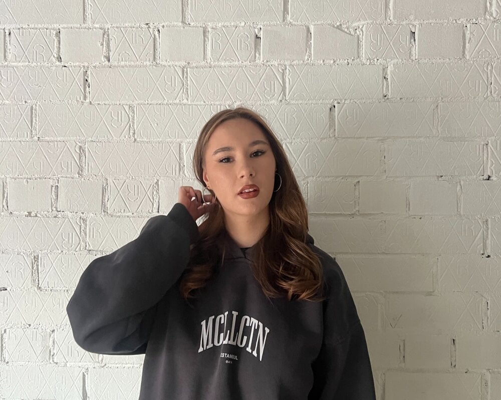 pornos.live gingerkonzal livesex profile in white cams