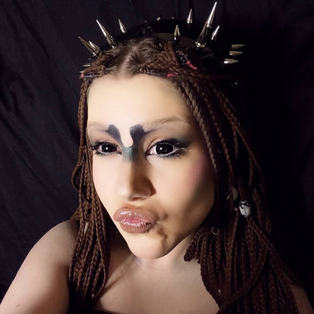 rebelkitsune from stripchat