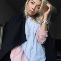 Katherine_Kelly's Offline Chat Room