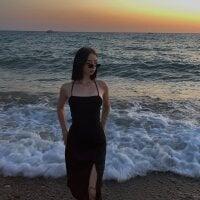Dolores_Taylor's Offline Chat Room