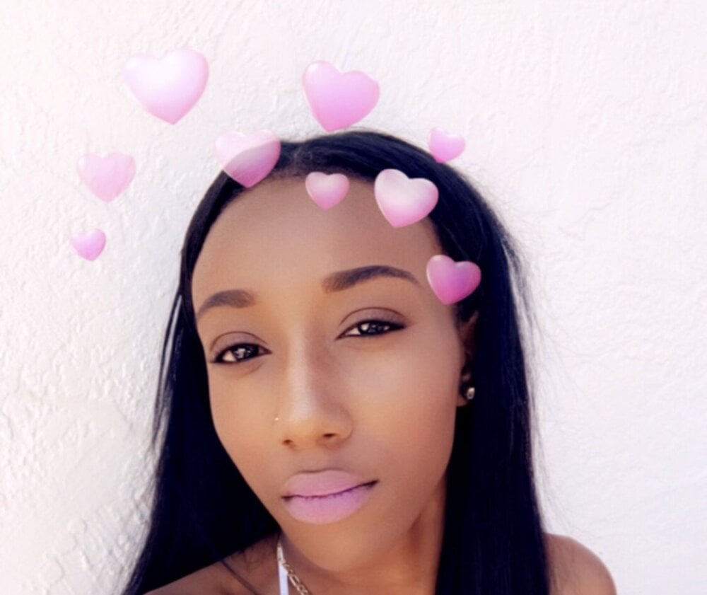 stripchat brimariee webcam profile pic via coupleslivesex.com