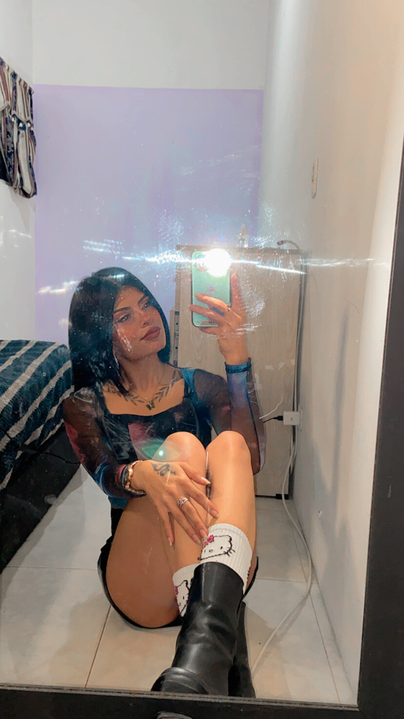 RoxanneHanz
