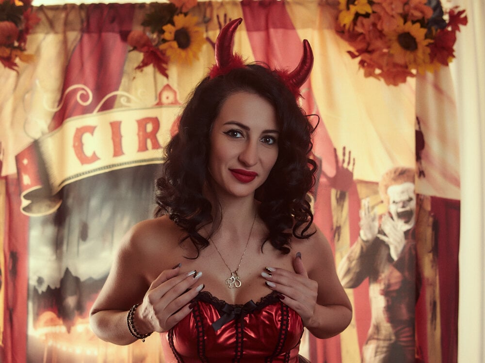 carlareysx from stripchat