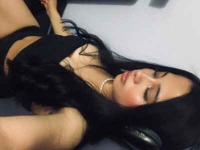 naked chat Emma Petite18