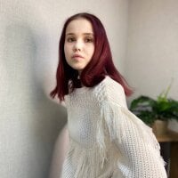 EffiHloe Adlı Modelin Çevrimdışı Sohbet Odası