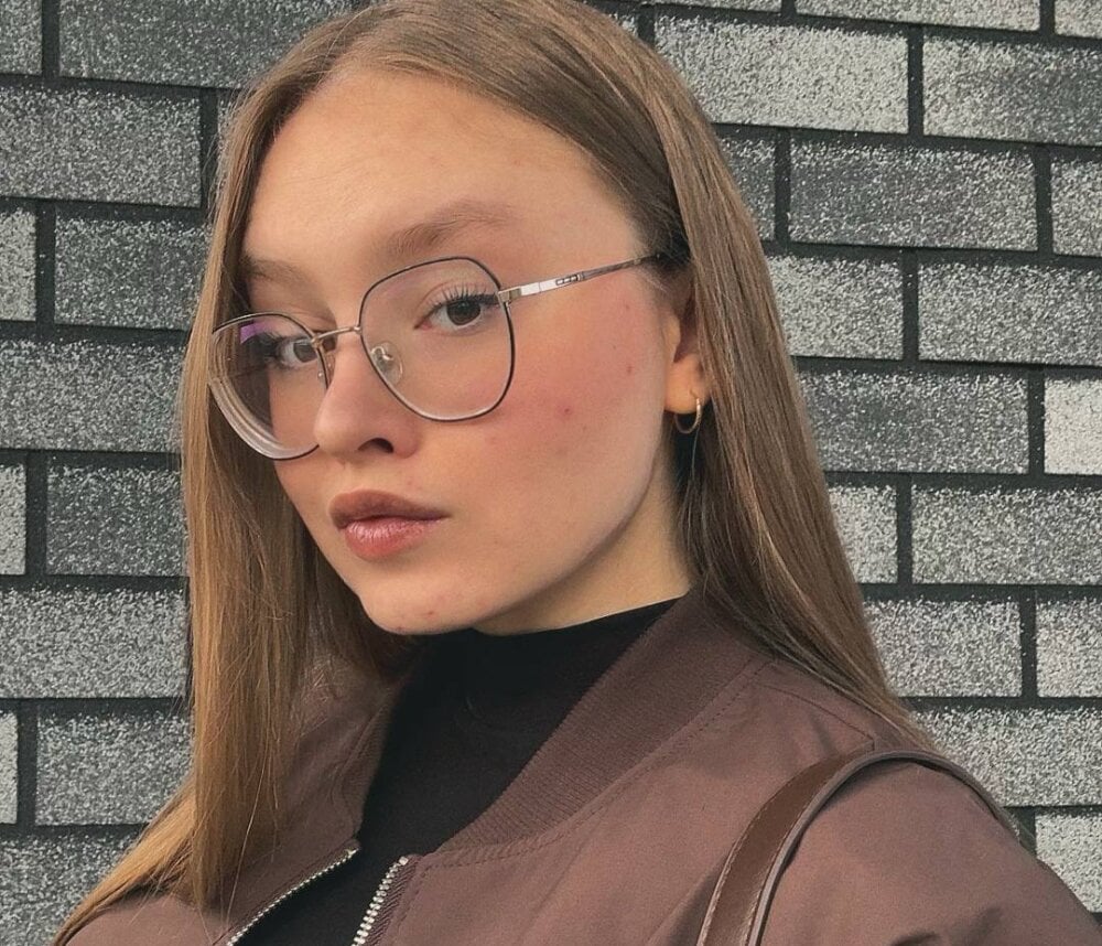 onaircams.com blair_reid livesex profile in white cams